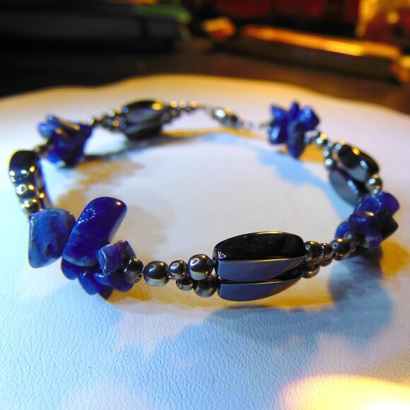 MAGNETIC THERAPY!  HEMATITE & LAPIS BRACELET with SCREW CLOSURE - Picture 1 of 2
